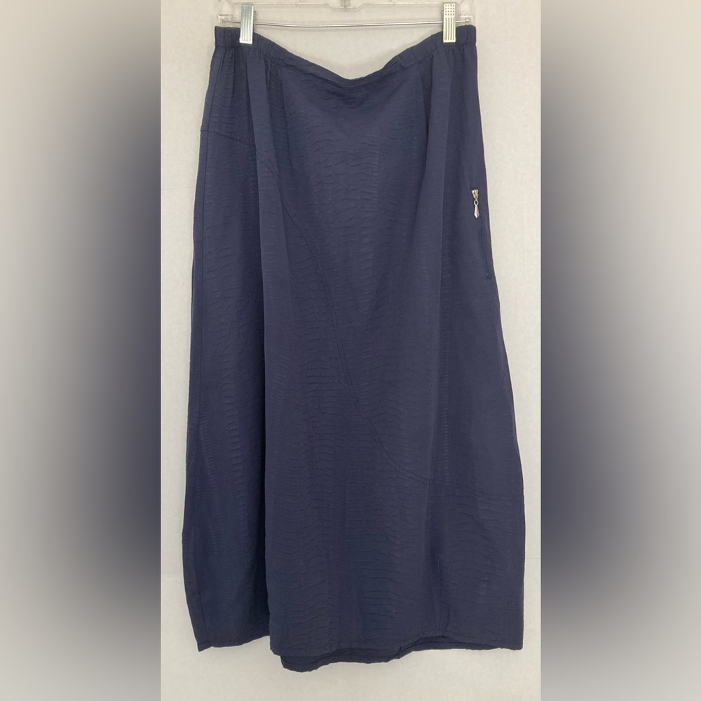 Blanque 🟣 EUC Size 3 Navy Midi Skirt with Zipper Detail